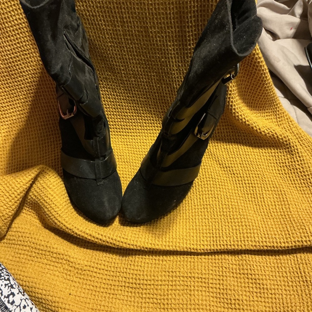 Stylish Black Women's Boots